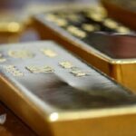 طلای جهانی عقب‌نشینی کرد