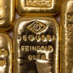 طلای جهانی از صعود بازماند