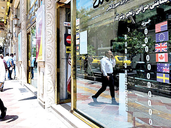 بازار ارز در ایستگاه مذاکرات